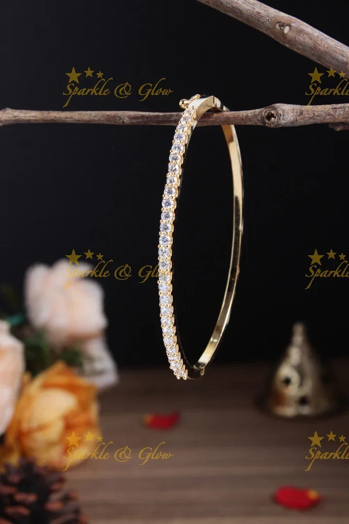 Beautiful white stone bracelet - Sparkle and Glow