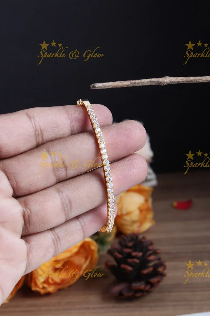 Beautiful white stone bracelet - Sparkle and Glow