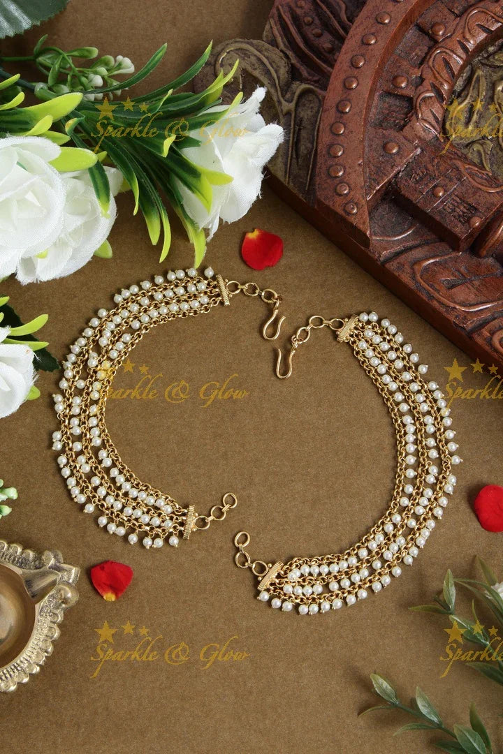 Gold alike pearl layer earchain - Sparkle and Glow