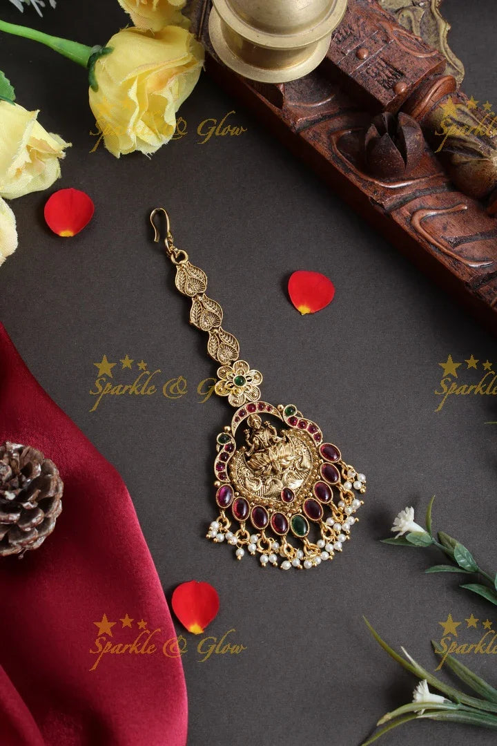 Gold alike Lakshmi single line maangtikka - Sparkle and Glow