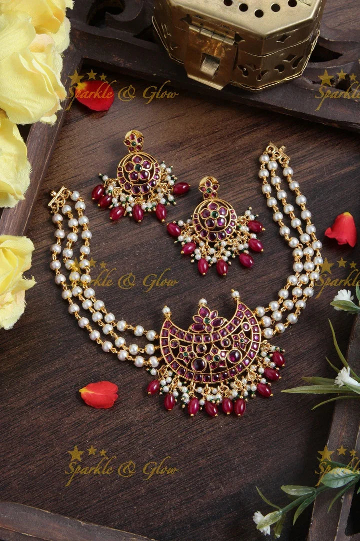 Statement kemp stone AD pearl choker - Sparkle and Glow