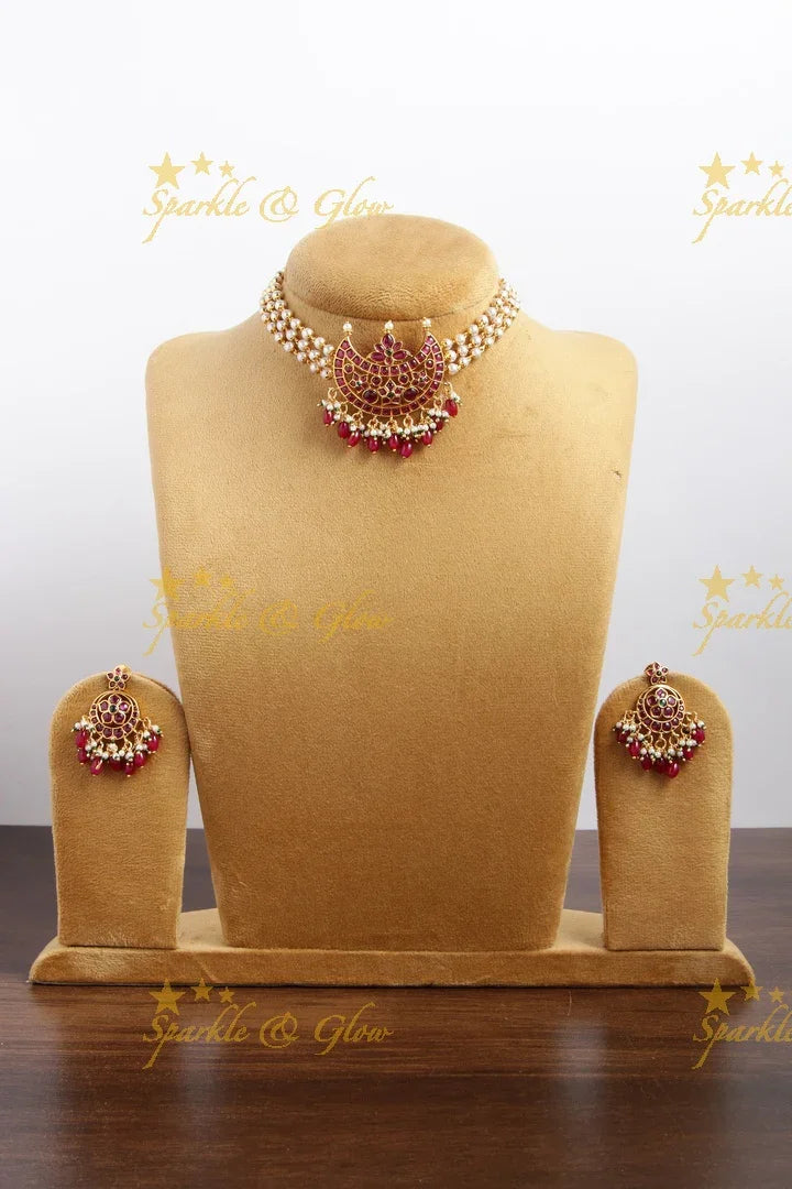 Statement kemp stone AD pearl choker - Sparkle and Glow