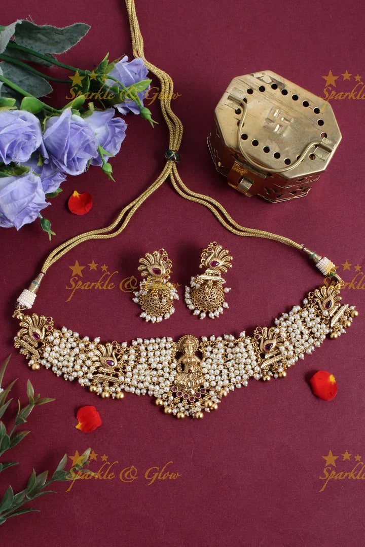 Beautifull Pearl cluster Lakshmi choker - Sparkle and Glow