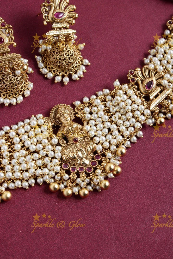 Beautifull Pearl cluster Lakshmi choker - Sparkle and Glow