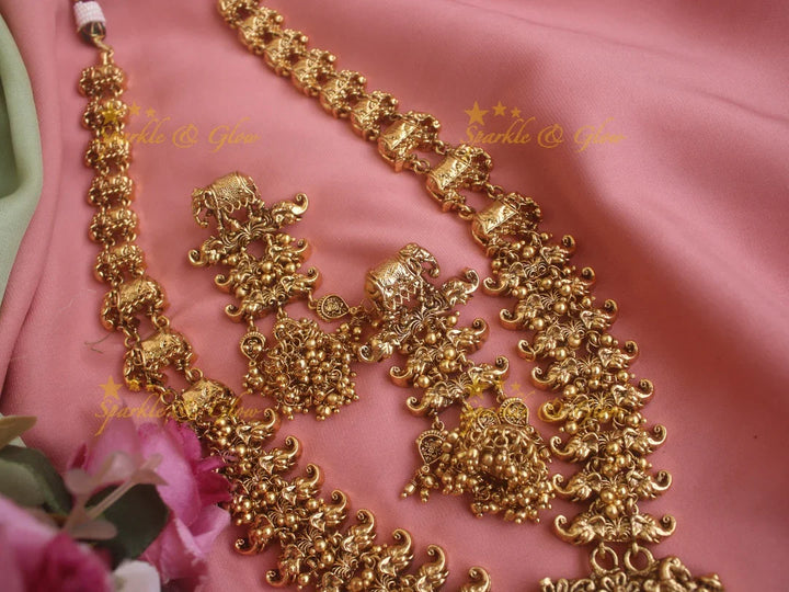 Statement antique Elephant carved Haram - Sparkle and Glow