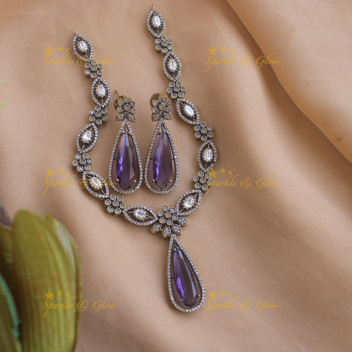 Stunning Floral and leaf design Victorian AD short necklace - sea blue - Sparkle and Glow