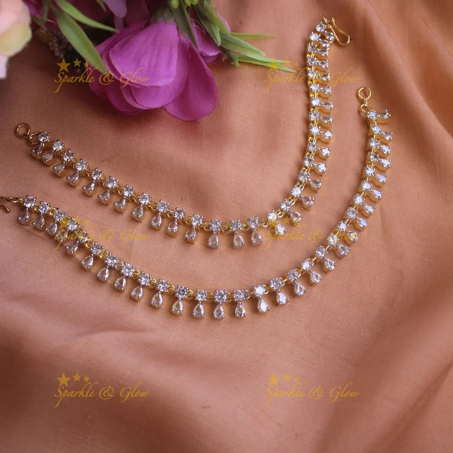 Sparkling AD earchain - Sparkle and Glow