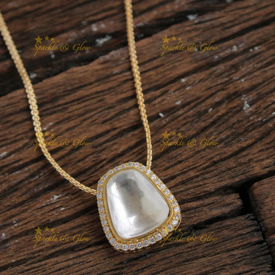Stunning Pendent Chain with white stone - Sparkle and Glow