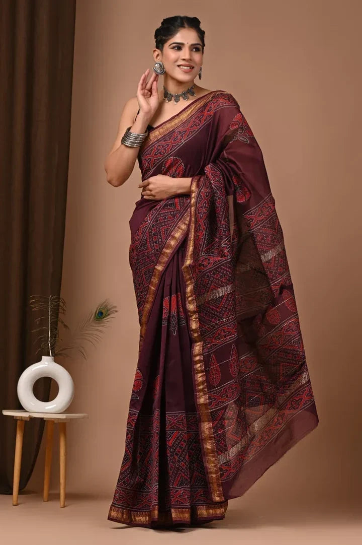 What Jewellery Goes Best with a Maroon Dress?