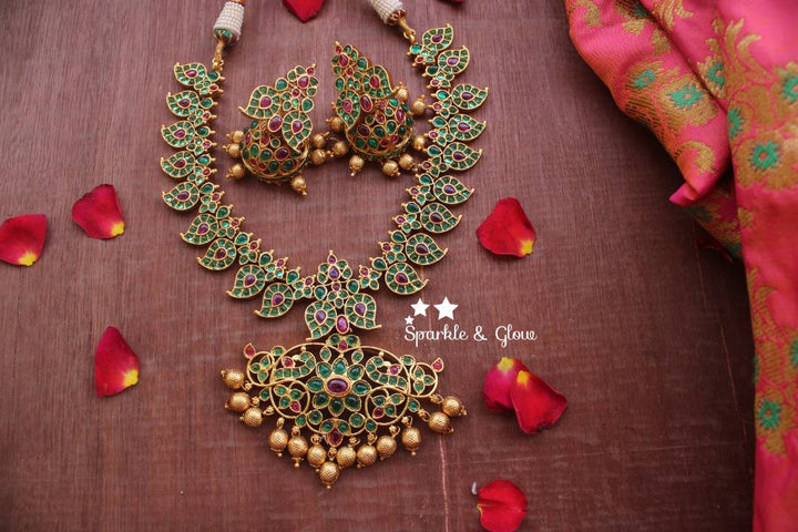 Gold alike polished kemp and cz stones mango necklace - White - Sparkle and Glow - Green Pink - Back Chain