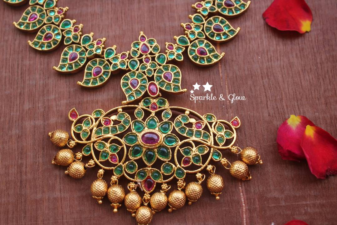 Gold alike polished green kemp stones mango Haram