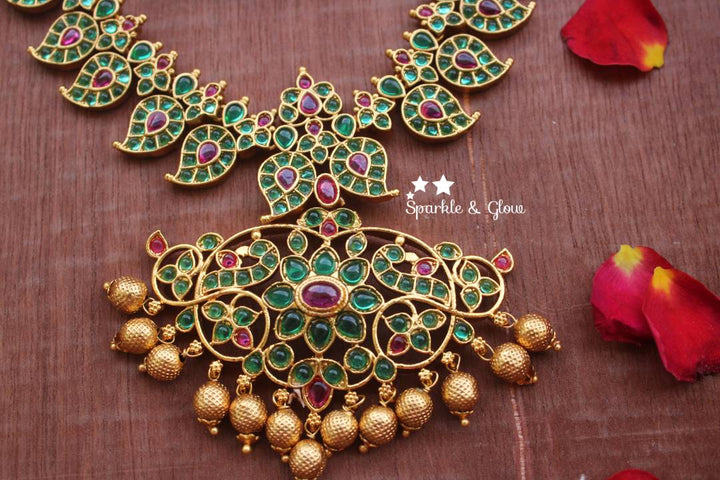 Gold alike polished green kemp stones mango Haram