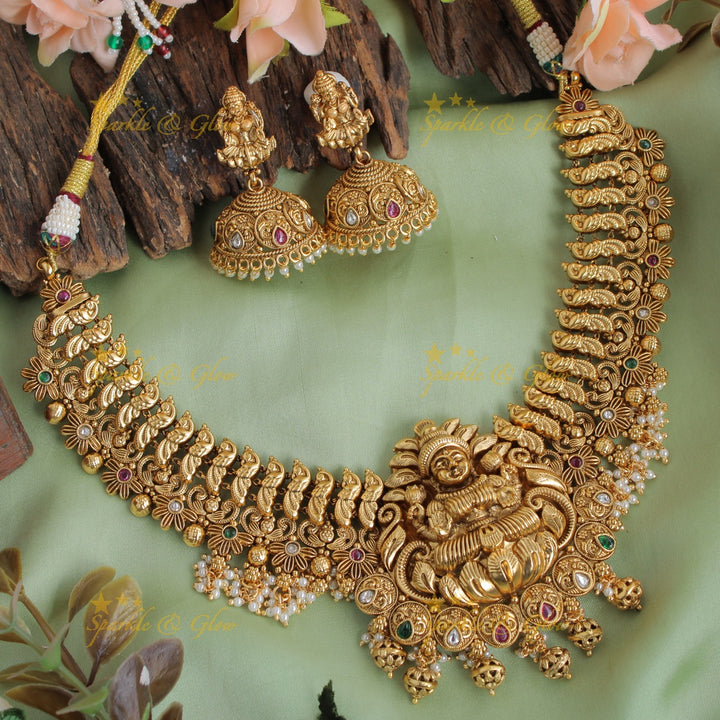 Exquisite Premium matt Lakshmi peacock short necklace with pearls and gold beads