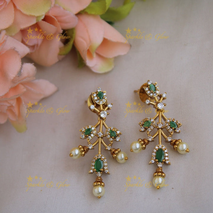 Stunning flower and branch AD short necklace with emerald - Sparkle and Glow - Back Thread - 