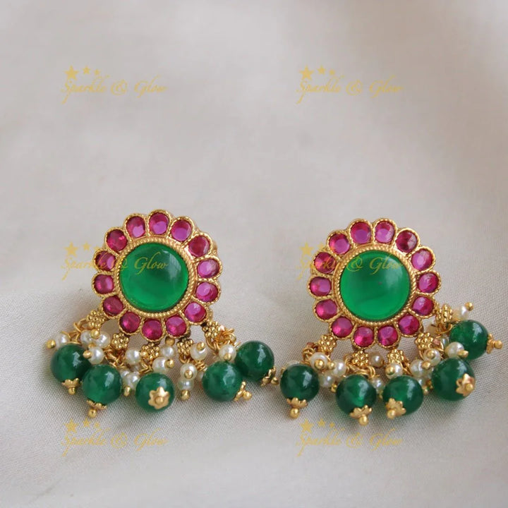 Elegant Floral Kemp stone pendent with chain with pearls and green beads - Sparkle and Glow