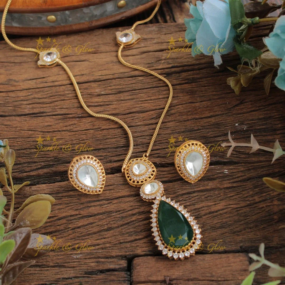 Stunning water drop Pendent with Chain with green stone - Sparkle and Glow