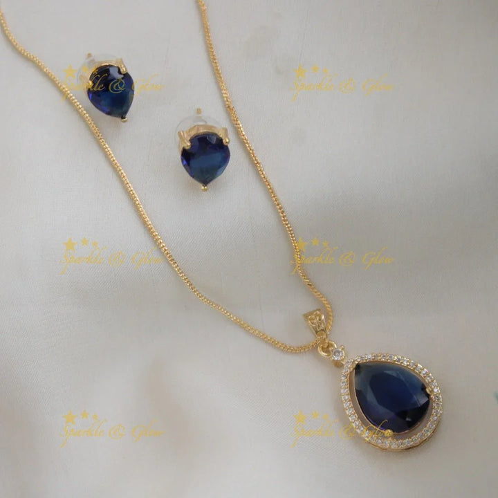 Elegant water drop pendent with chain with CZ stones - red - Sparkle and Glow