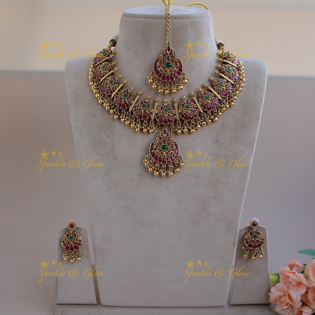 Statement Lakshmi Half moon kemp stone reversible short necklace with gold beads with maang tikka