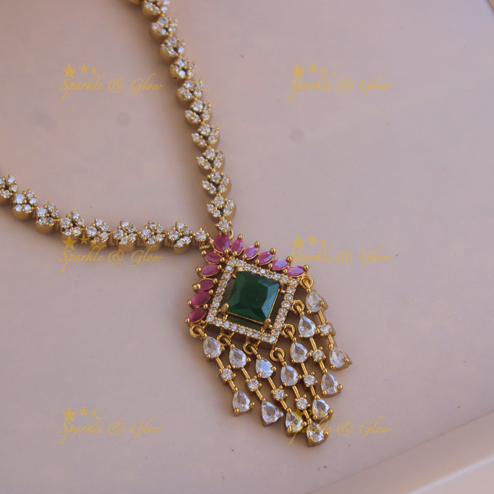 Premium matte stunning diamond shaped pendent ad necklace