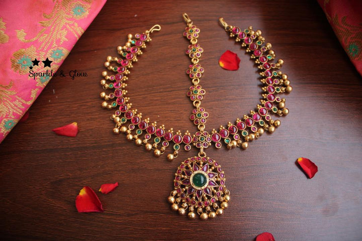 Bridal three sided non idol kemp maang tikka gold drops