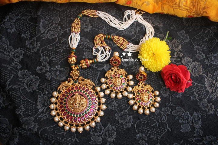 Real Kemp stones Lakshmi Pendent pearl chain - Multi