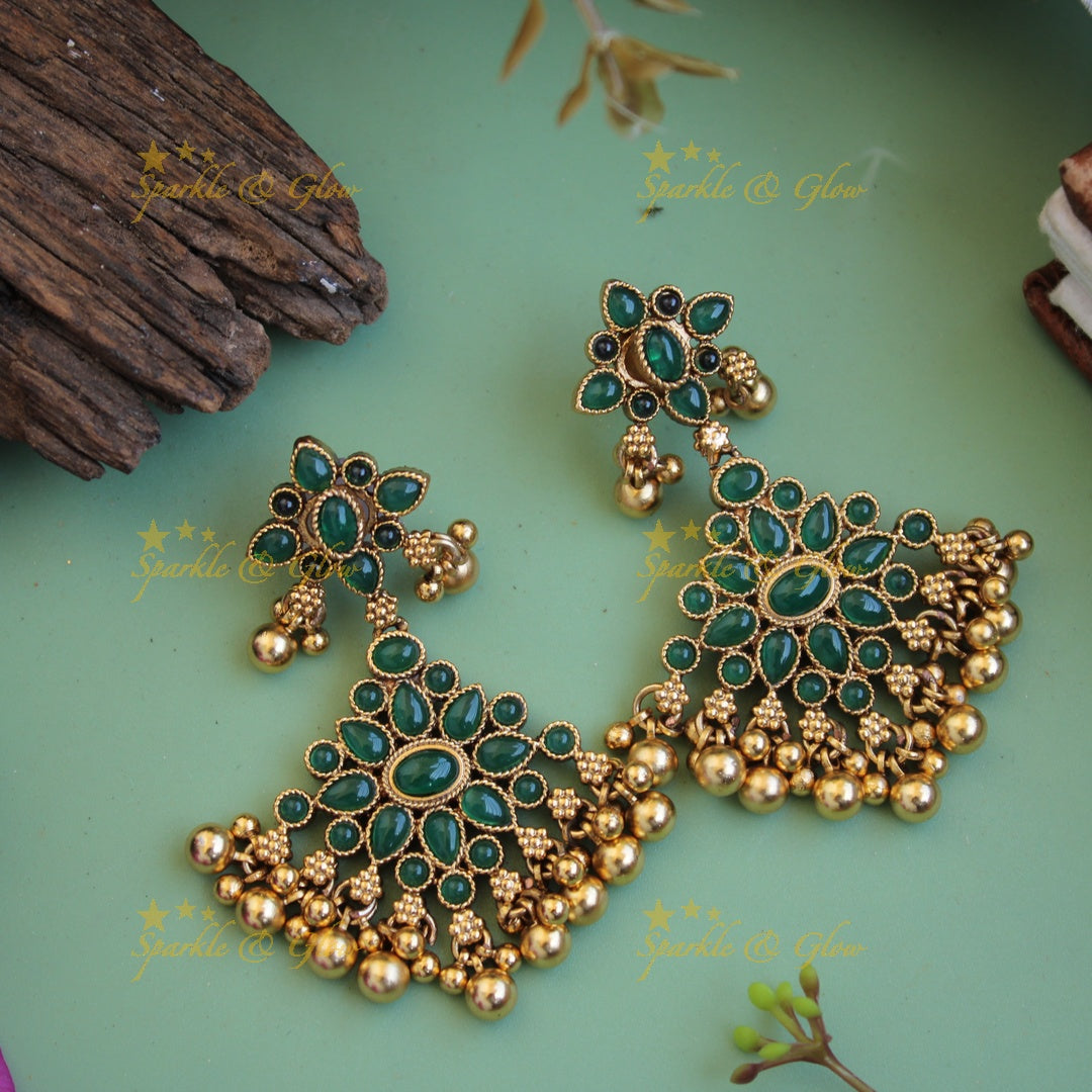 Gorgeous floral kemp stone reversible balis with gold beads