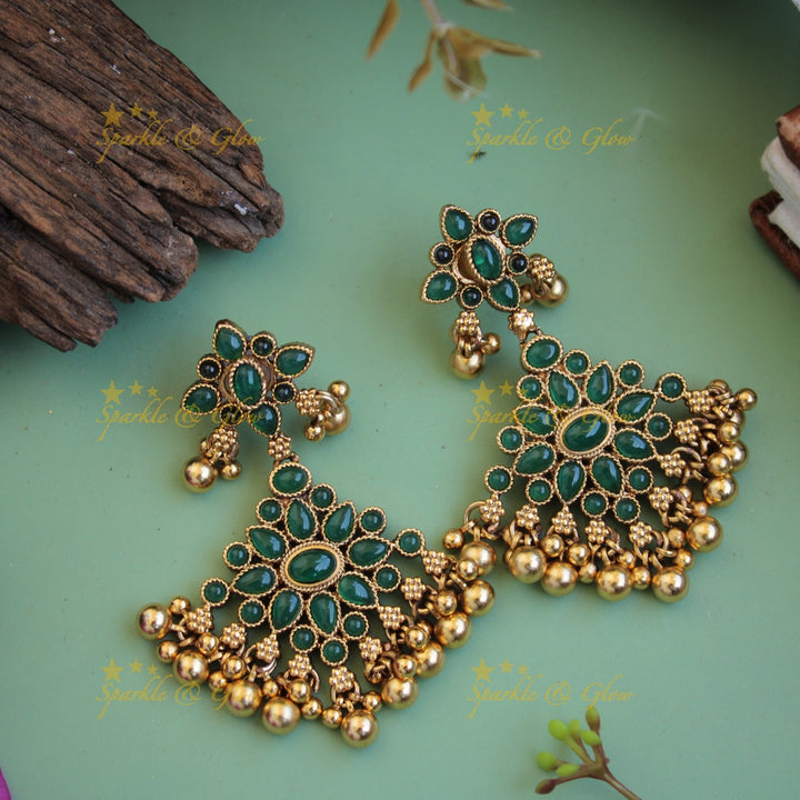Gorgeous floral kemp stone reversible balis with gold beads