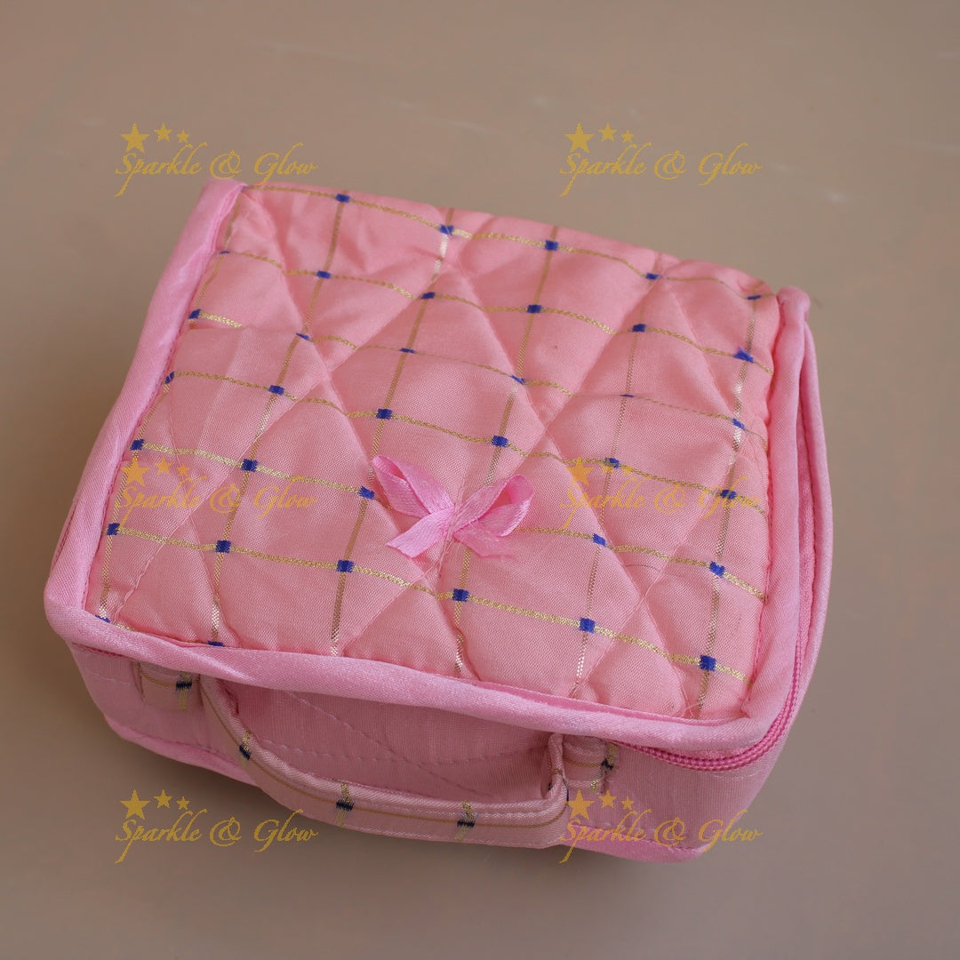 Checks design multiple section jewellry organizer