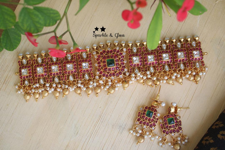 Real kemp stones gold alike gutta pusalu high neck choker -Green Beads - Sparkle and Glow