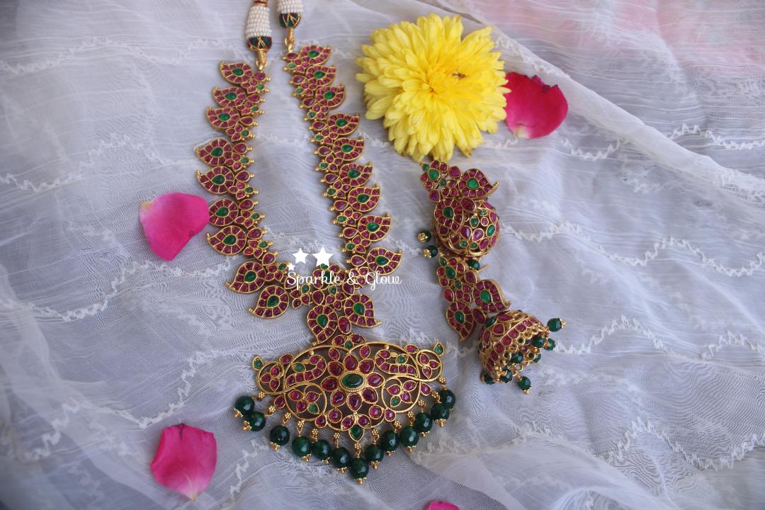Gold alike polished kemp and cz stones mango necklace - White - Sparkle and Glow - Kemp Green with Green beads - Back Chain