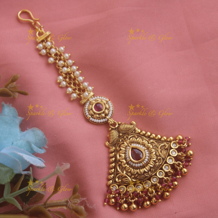 Gorgeous Floral leaf gutta pusalu maang tikka