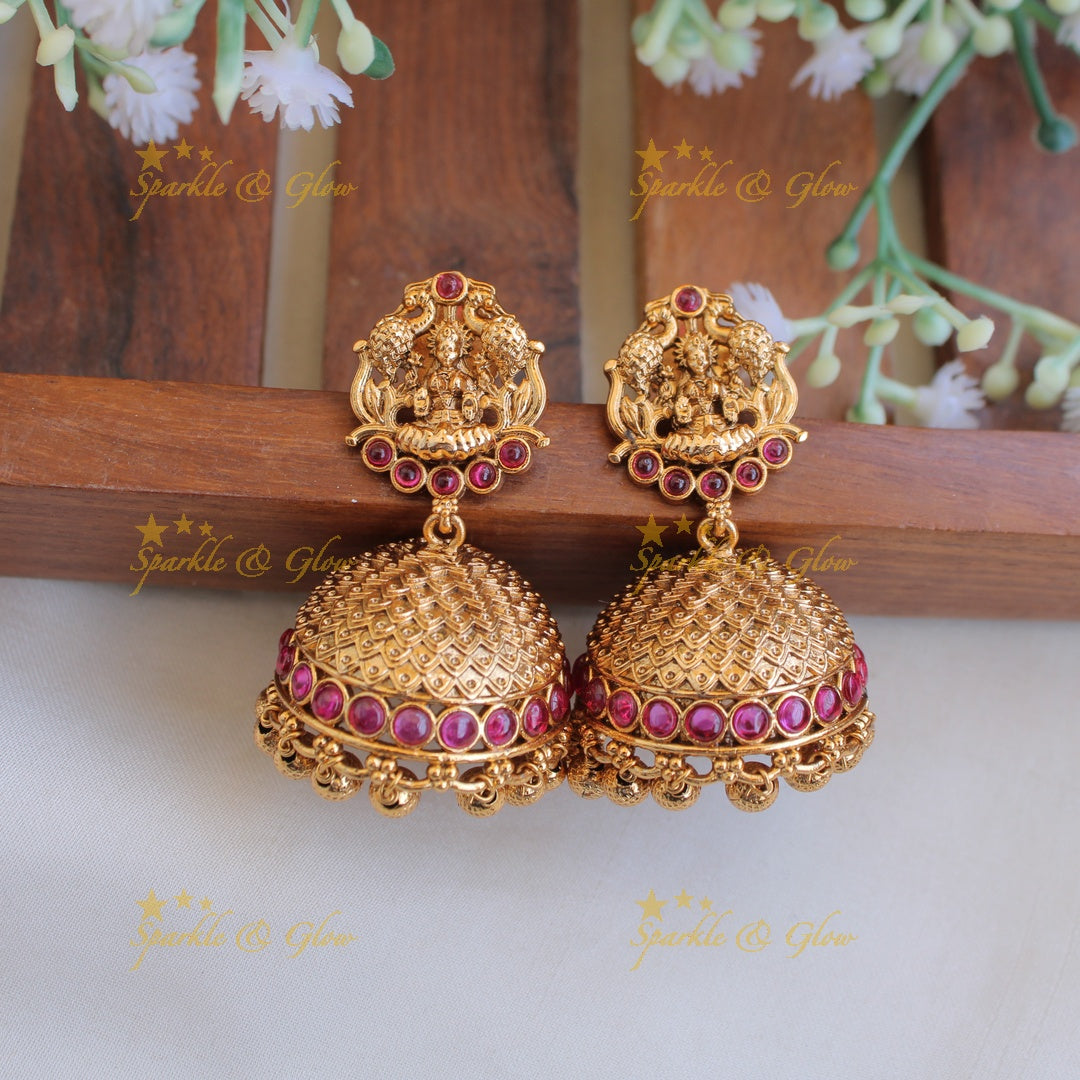 Beautiful Lakshmi peacock coin kemp stone short necklace with gold beads