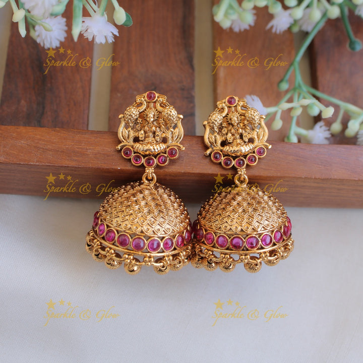 Beautiful Lakshmi peacock coin kemp stone short necklace with gold beads