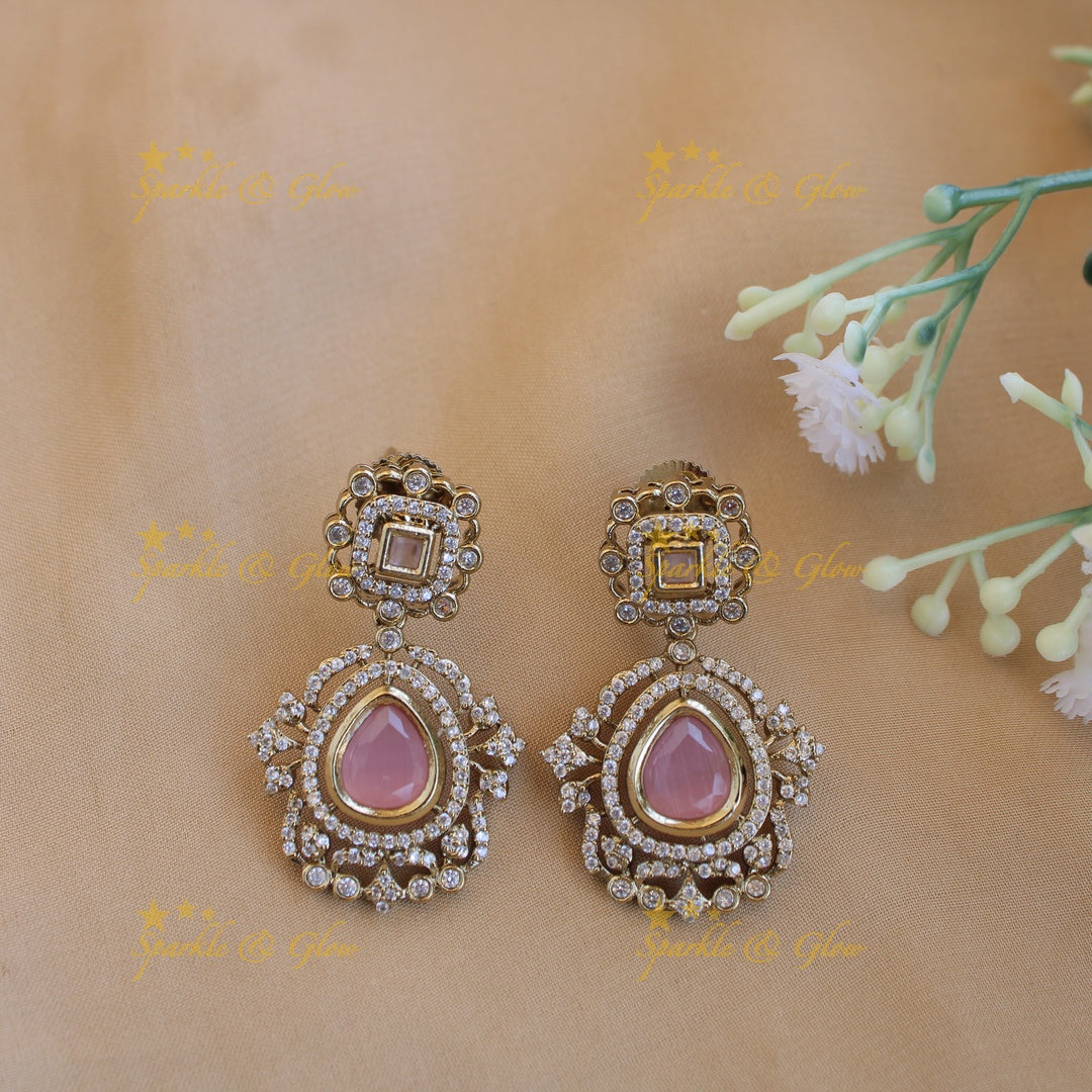 Statement victorian AD short necklace with baby pink stones