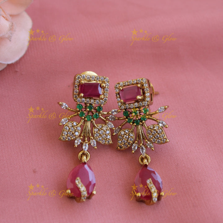 Elegant Floral and leaf design AD short necklace with pearls and stones - Pink Green