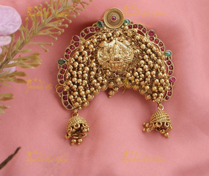 Idol Lakshmi Peacock Cluster Gungroo Bun bellai with Jhumuka Hangings-Red-green - Sparkle and Glow