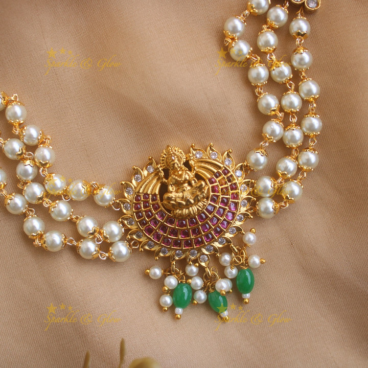 Elegant Lakshmi Mango Kemp Pearl Choker with Green Beads