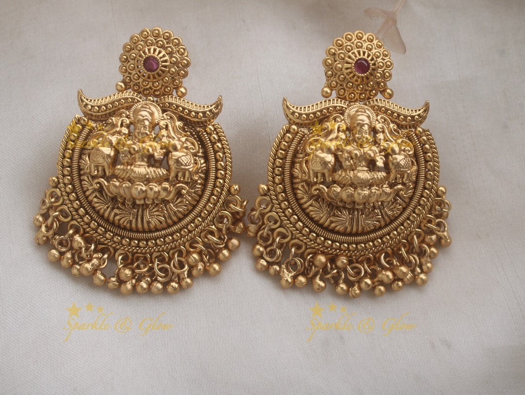 Beautiful Nagas Elephant floral studded bali