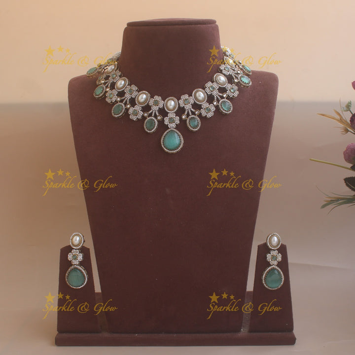 Statement Floral and Oval design Victorian AD short necklace with pearls and stones - Mintgreen