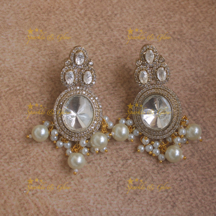Gorgeous Oval stone victorian AD choker with pearl drops - green