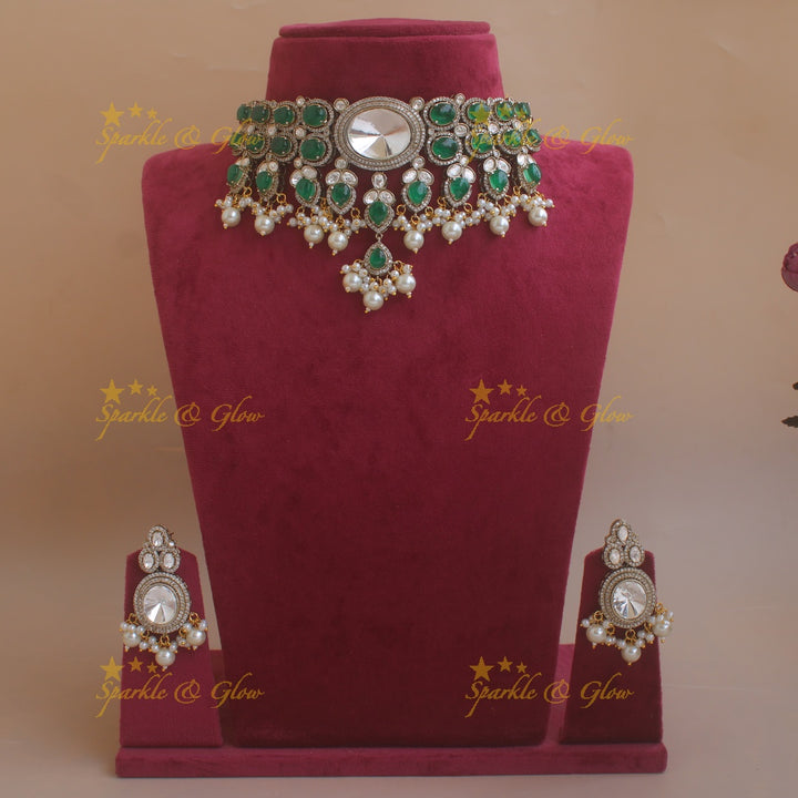 Gorgeous Oval stone victorian AD choker with pearl drops - green