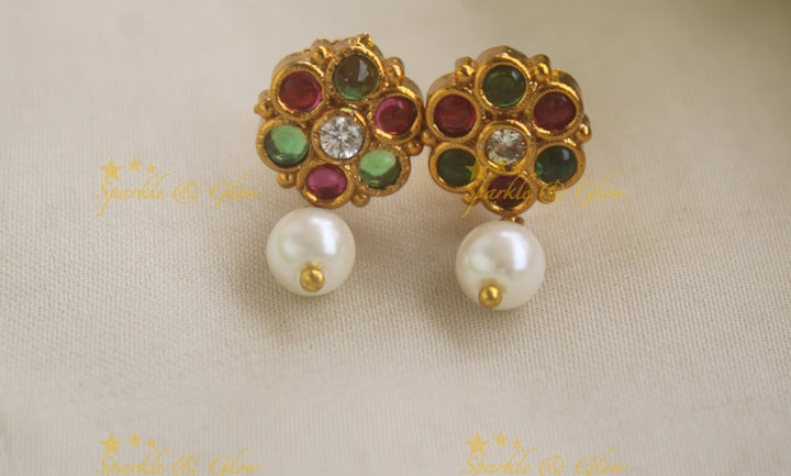 Stunning Floral Adigai Short necklace with Pearls- Multi