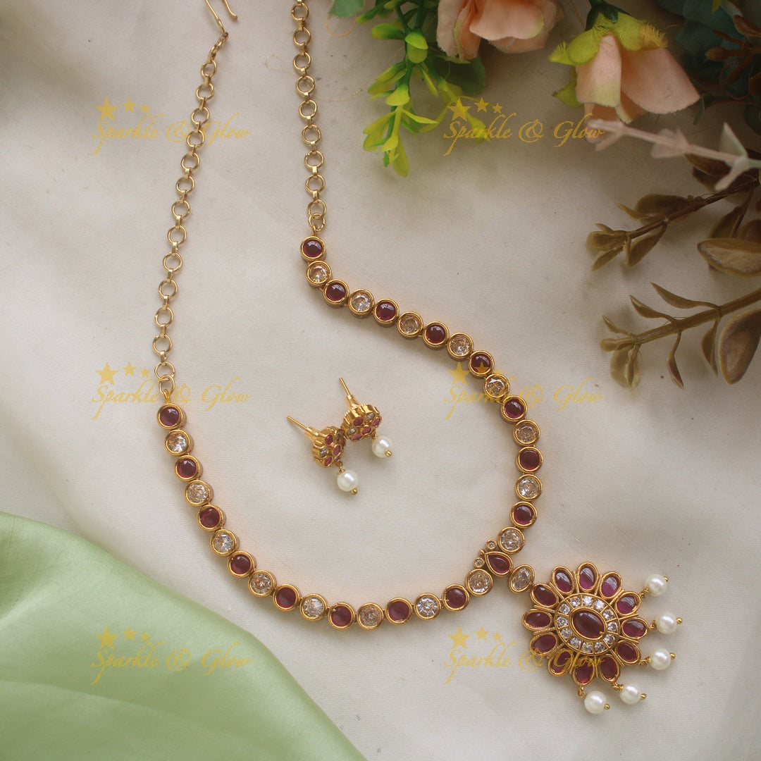 Stunning Floral Adigai Short necklace with Pearls- Green-White
