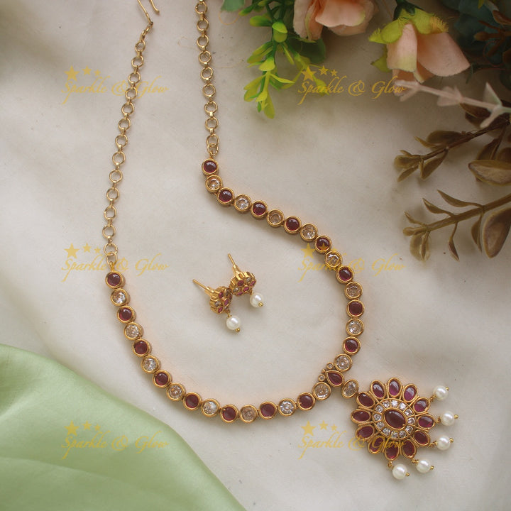 Stunning Floral Adigai Short necklace with Pearls- Green-White