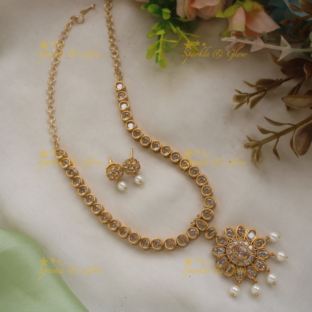 Stunning Floral Adigai Short necklace with Pearls- Pink-green