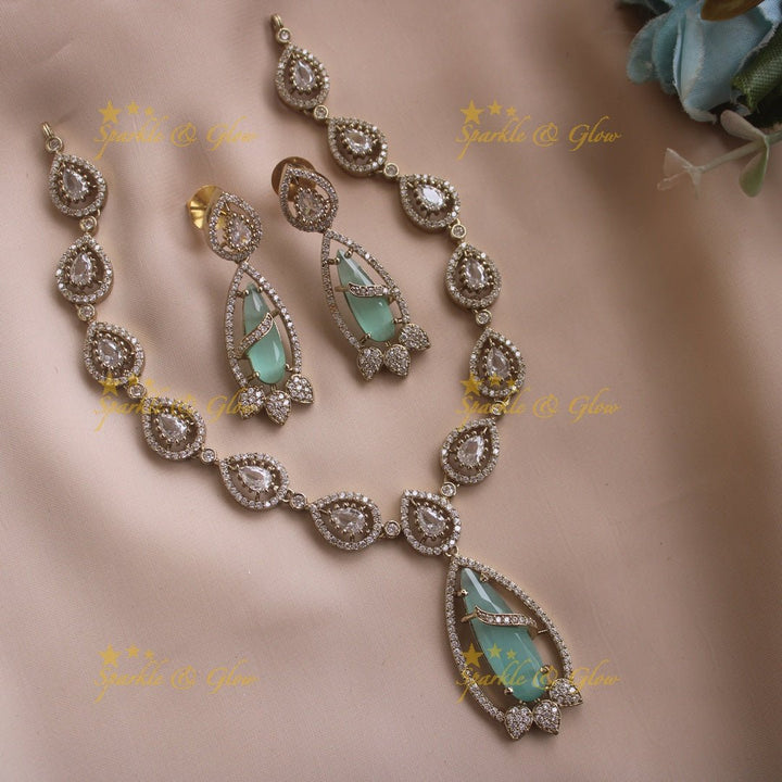 Stunning water drop design victorian AD short necklace with stone drop - green - Sparkle and Glow - Mintgreen - Back Thread