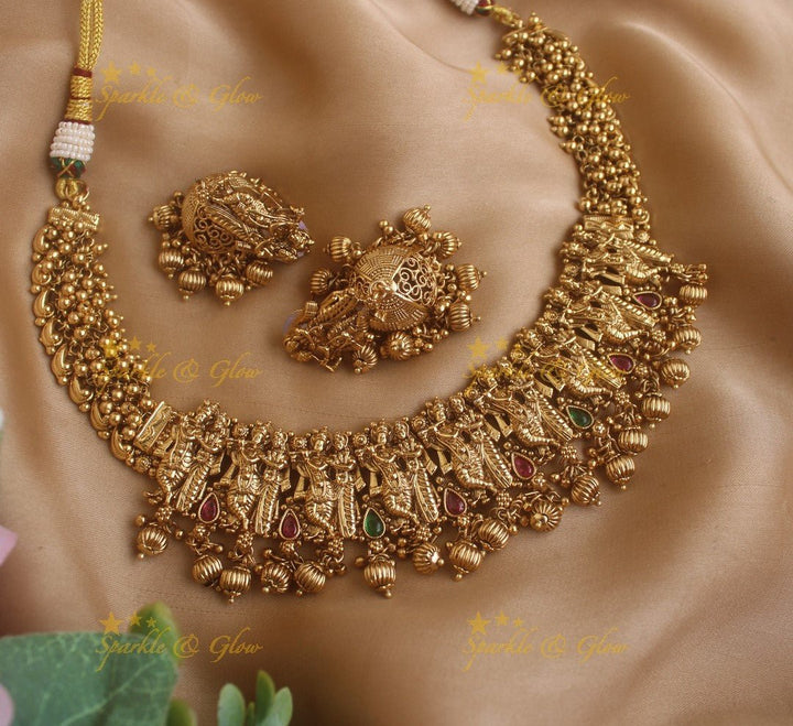 Elegant Radhakrishna carved pearl cluster short necklace - Sparkle and Glow - Gold - Back Thread