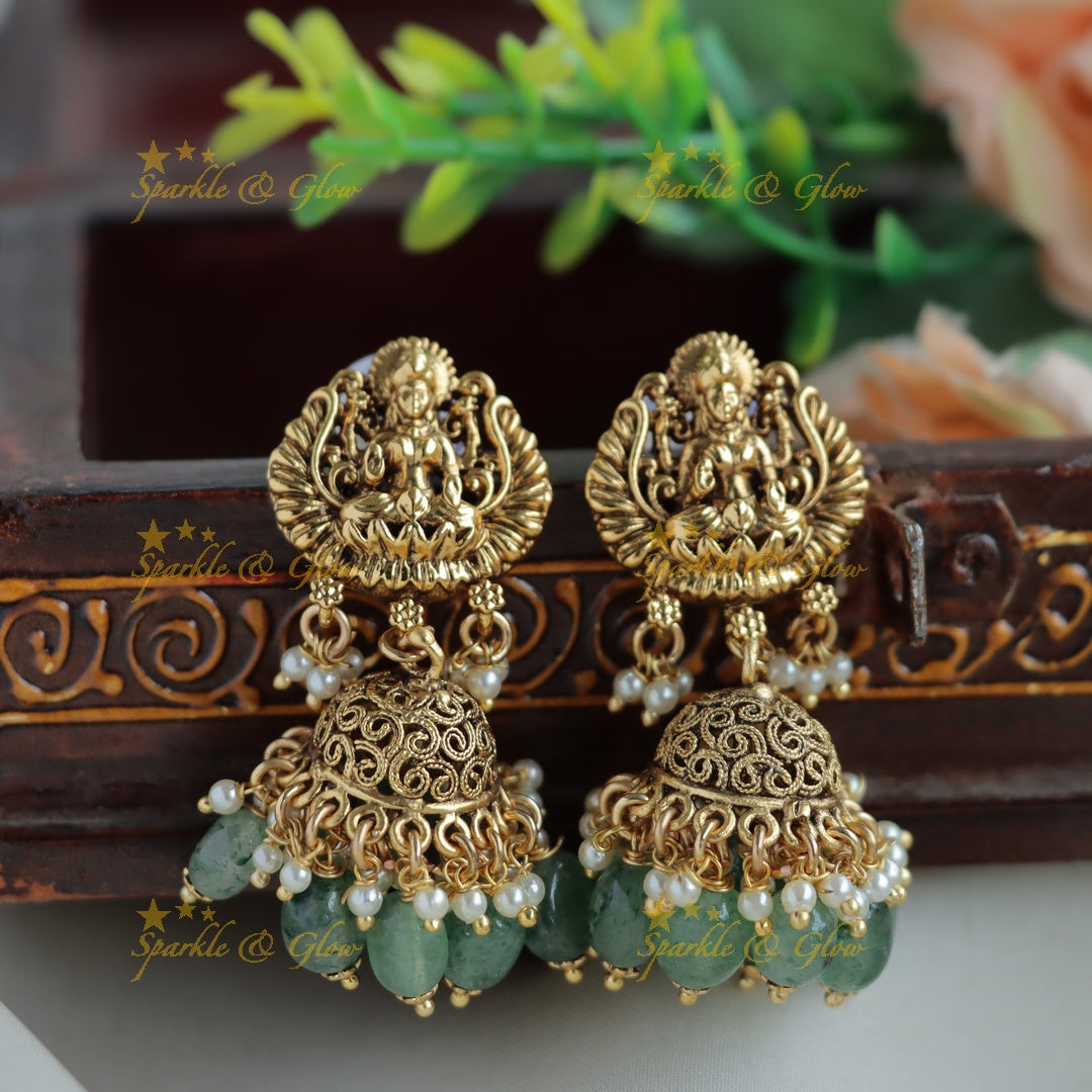 Elegant Lakshmi carved Cluster pearl short necklace with mint green beads
