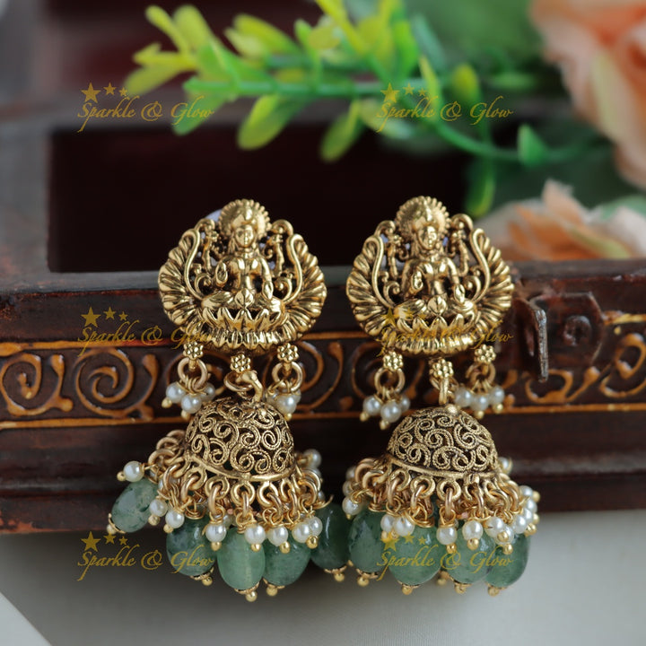 Elegant Lakshmi carved Cluster pearl short necklace with mint green beads
