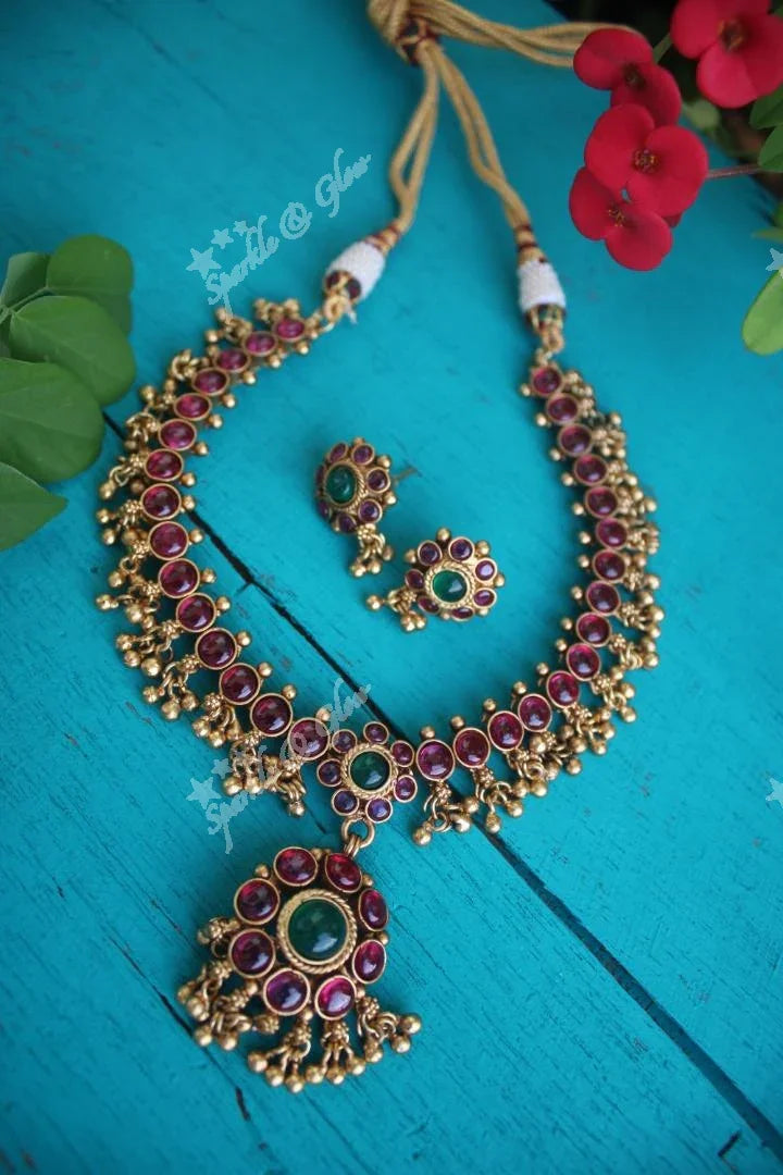 Beautiful gold alike polished kemp Adigai with Gold Drops - Kemp Blue - Sparkle and Glow